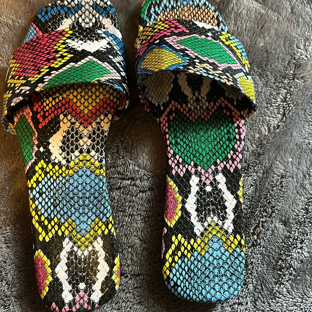 Brand new snake skin multicolor slides that are comfortable and stylish